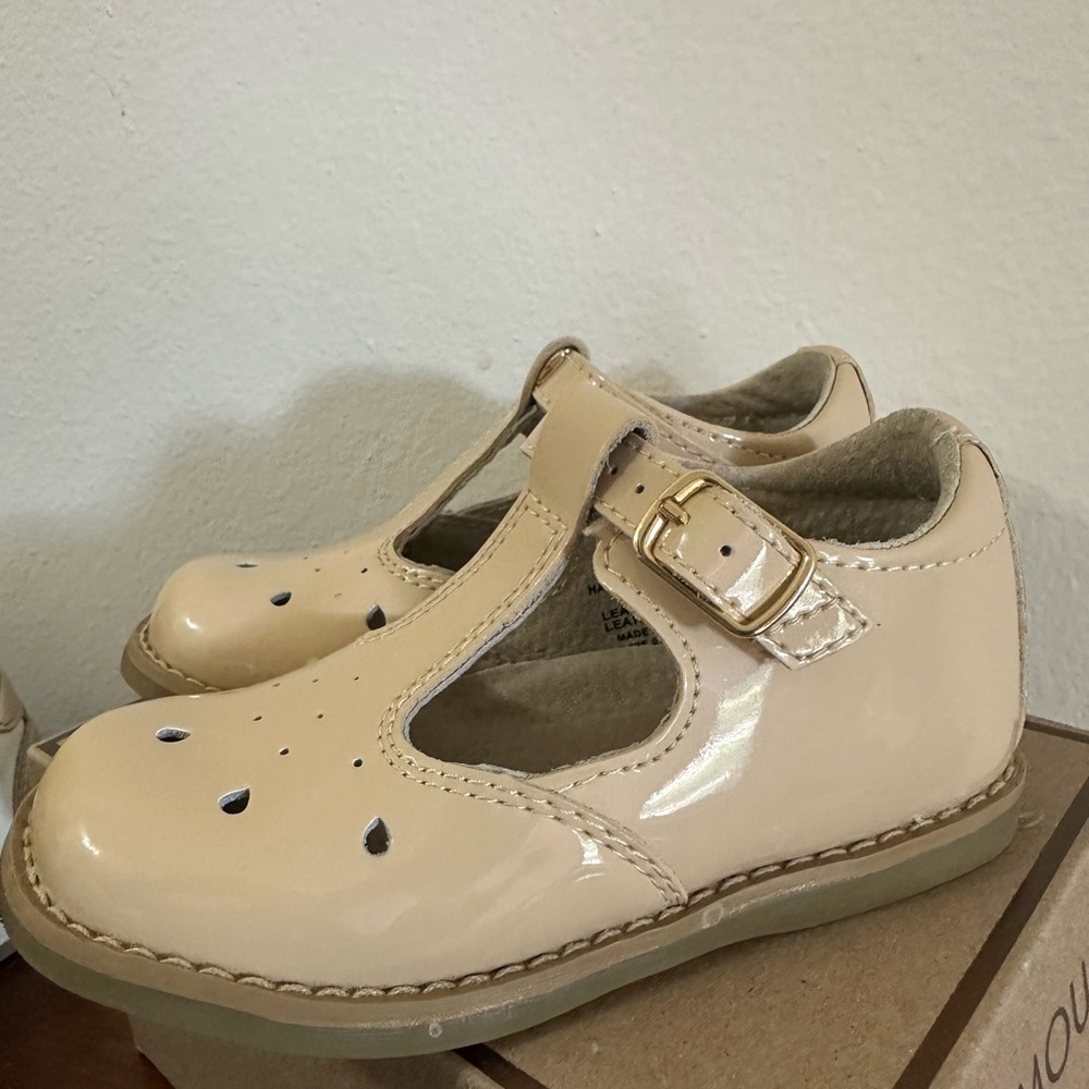 FootMates Girls' Patent T-Strap Dress Shoes in Cream